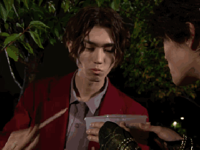 《Room No.9》(九号房间)