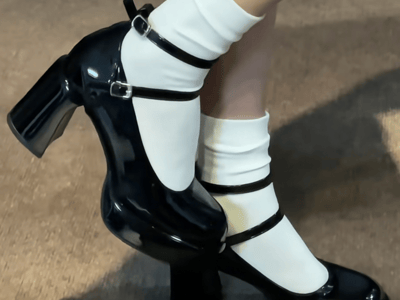 射在coser妹妹鞋里