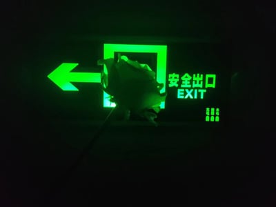 JUST RUN/在黑白房中生存