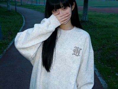 朱君怡【享受无意识被舔脚的可爱女友】