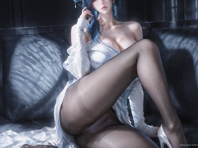 误入黑帮交易现场，被黑道大姐看上了！