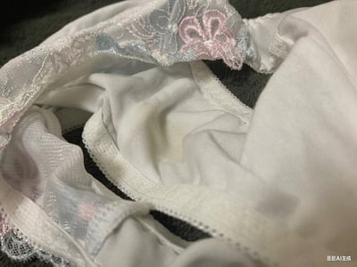 对着继母的换洗衣物自慰