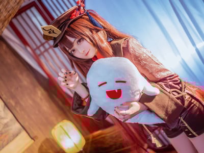 我的好兄弟和我穿越原神世界，获得附身能力后附身胡桃给我特殊奖励？