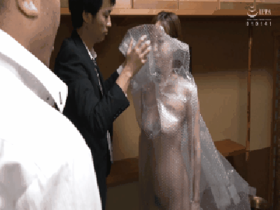 我定制的仿真硅胶娃娃竟然是真人假扮的？